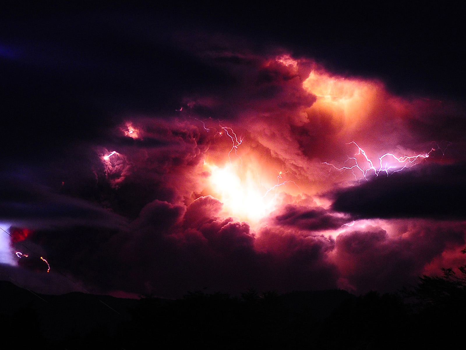 Ash_Cloud