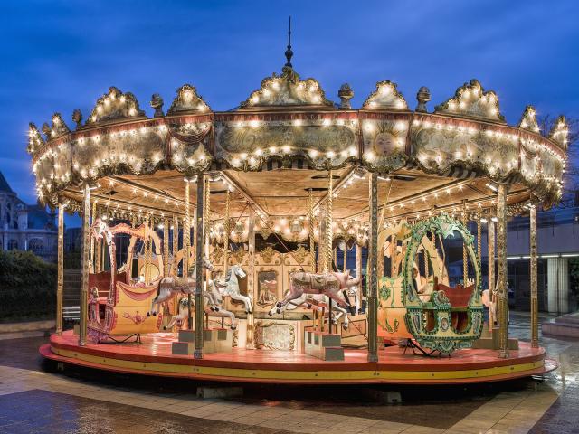 Carousel_Near_St