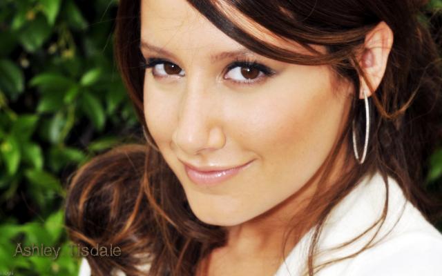 ashley_tisdale_23