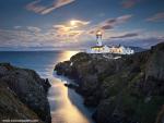 Lighthouse_100