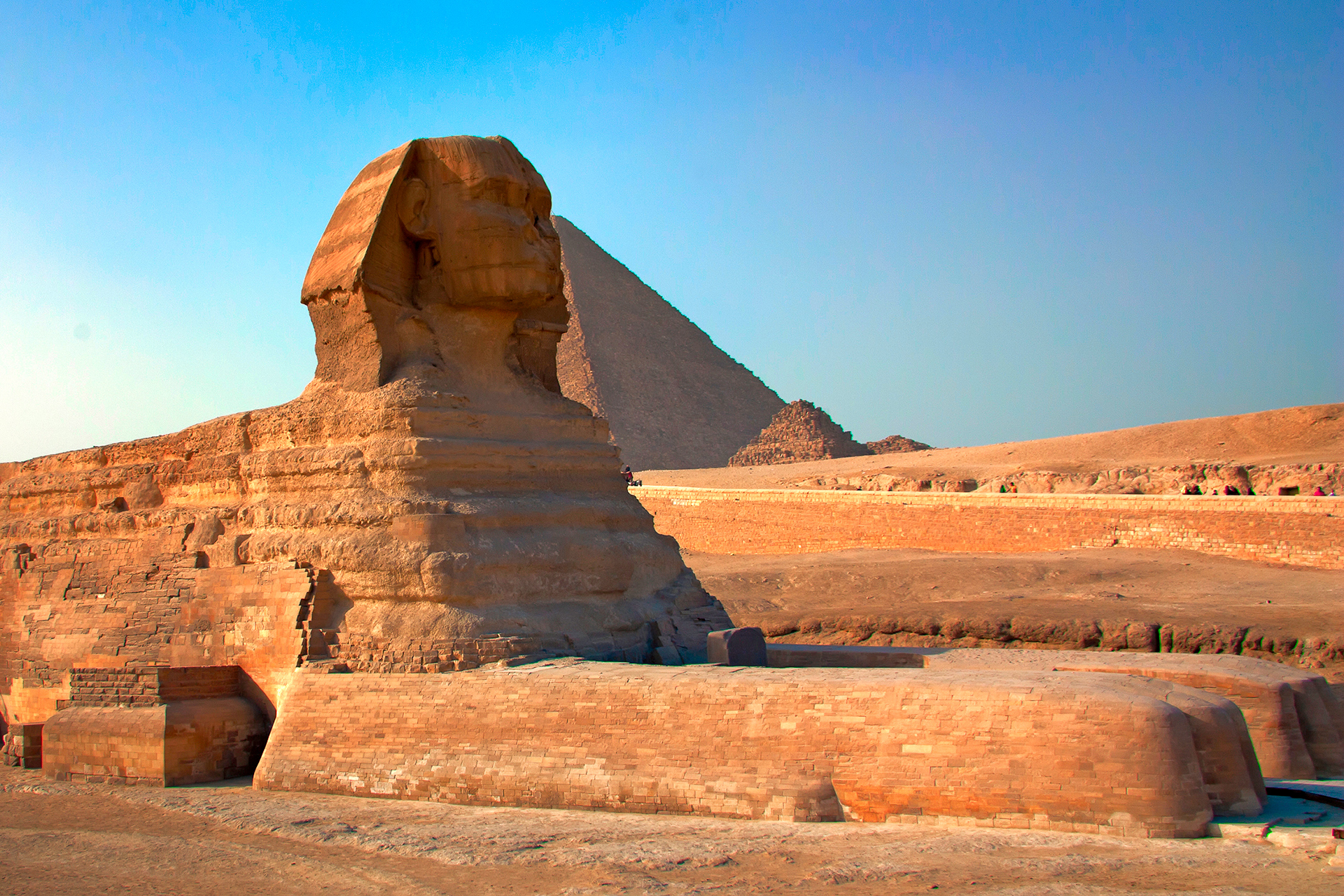 Pyramids_107