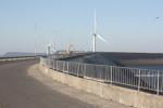 wind_turbines_23