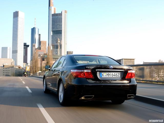Lexus_14