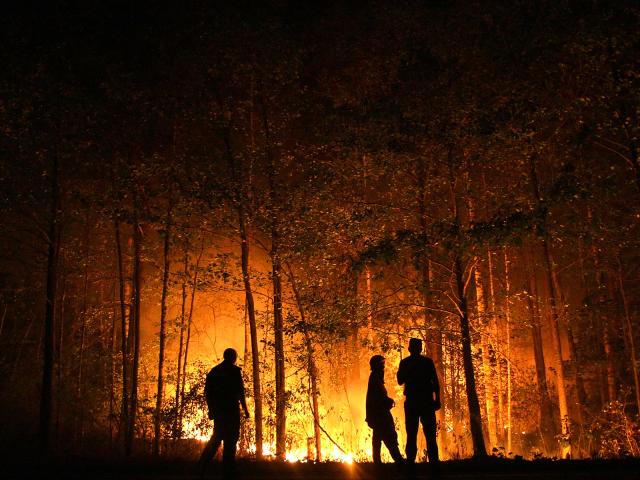 Firefighters_Keeping_Watch_Over_a_Wildfire_Malinovka_Russia