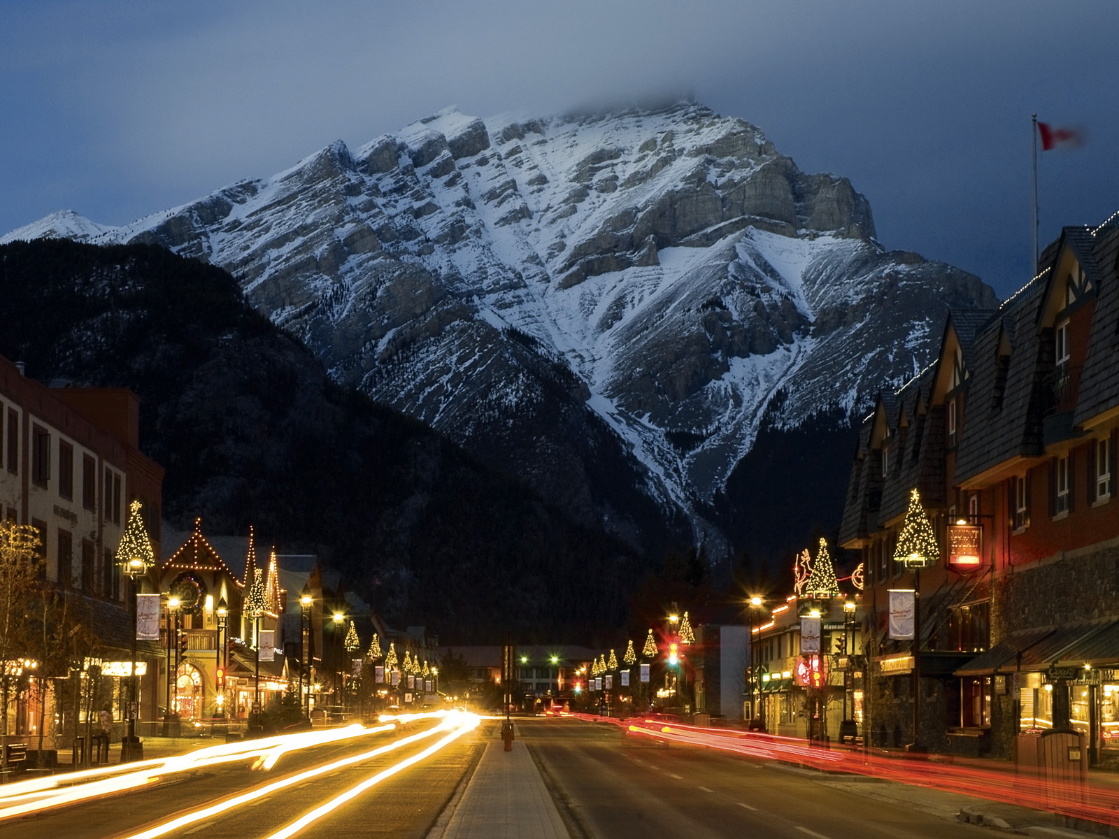 Banff_Avenue