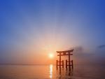 Torii_Gate_at_Sunset